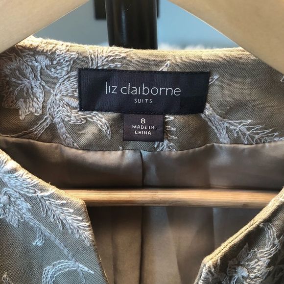 2/$25 🍋 Liz Claiborne Jacket Size 8 (Fits like a 6) - Picture 6 of 7